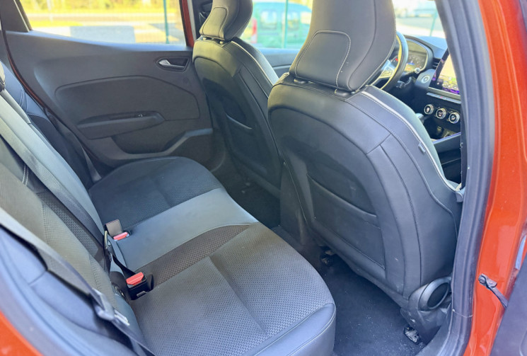Renault CLIO V INTENS 1.3 TCe 130 EDC7 / Grand ecran / Carplay / Camera / Entretien à jour