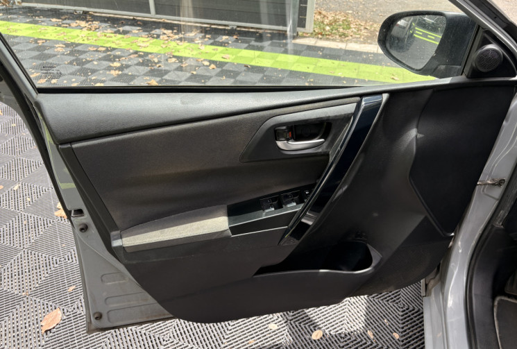 Toyota AURIS  1.8 VVT-i CVT 100cv