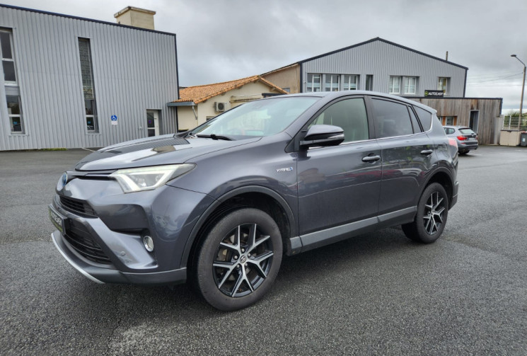 Toyota RAV4  2.5 VVTi HYBRID 197 DESIGN / SUIVI FULL TOYOTA / TRÉS BON ÉTAT / GARANTIE 12 MOIS