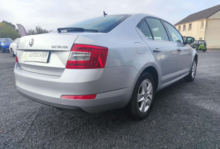 Skoda Octavia 1.4 TSI 140 CH ELEGANCE DSG 1ERE MAIN 70000 KMS !!!
