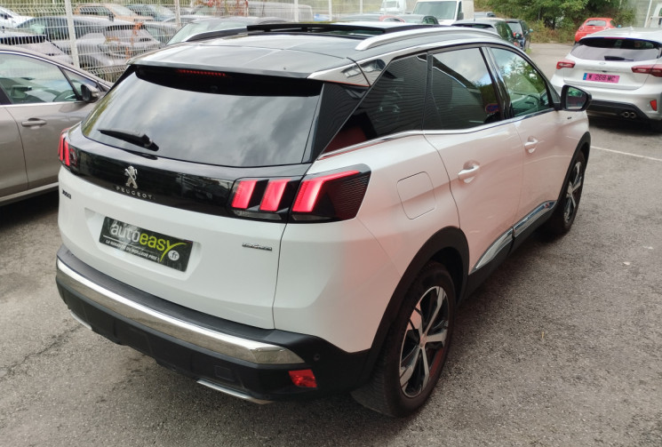 Peugeot 3008 1.6 THP 165 GT Line S&S EAT6 / Toit ouvrant / Cuir / système audio Focal /Grip Control