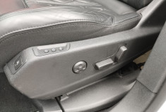 Peugeot 3008 1.6 THP 165 GT Line S&S EAT6 / Toit ouvrant / Cuir / système audio Focal /Grip Control