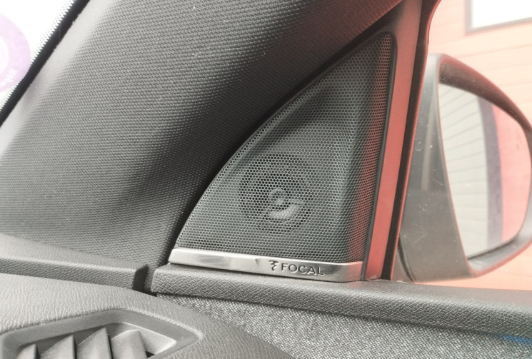 Peugeot 3008 1.6 THP 165 GT Line S&S EAT6 / Toit ouvrant / Cuir / système audio Focal /Grip Control