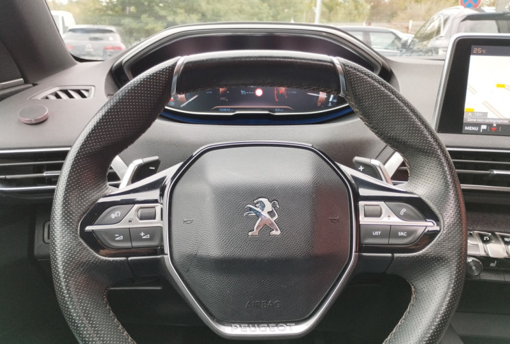 Peugeot 3008 1.6 THP 165 GT Line S&S EAT6 / Toit ouvrant / Cuir / système audio Focal /Grip Control