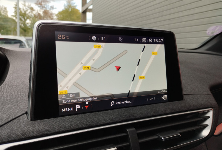 Peugeot 3008 1.6 THP 165 GT Line S&S EAT6 / Toit ouvrant / Cuir / système audio Focal /Grip Control