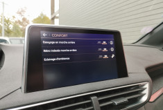 Peugeot 3008 1.6 THP 165 GT Line S&S EAT6 / Toit ouvrant / Cuir / système audio Focal /Grip Control
