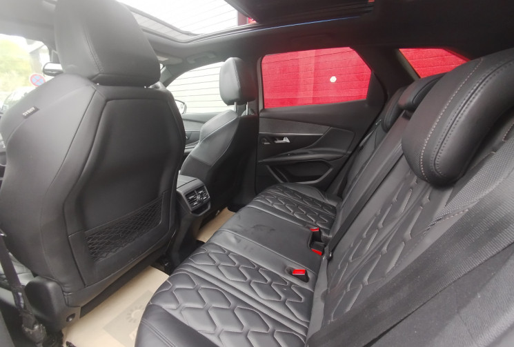 Peugeot 3008 1.6 THP 165 GT Line S&S EAT6 / Toit ouvrant / Cuir / système audio Focal /Grip Control