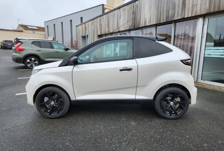 Aixam S10 SPORT / 1ERE MAIN / FAIBLE KILOMETRAGE / ÉTAT NEUF / CARPLAY / GARANTIE CONSTRUCTEUR
