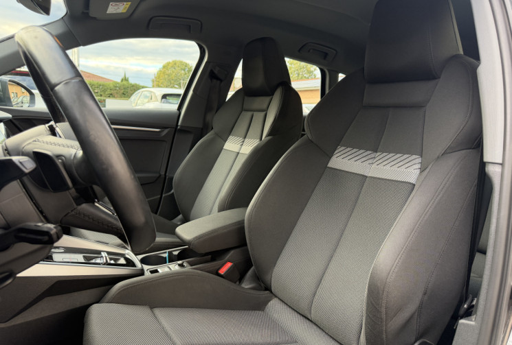 Audi A3 SPORTBACK 35 TFSI 150 ch Business line 1ière main / Historique complet AUDI / Sièges sport