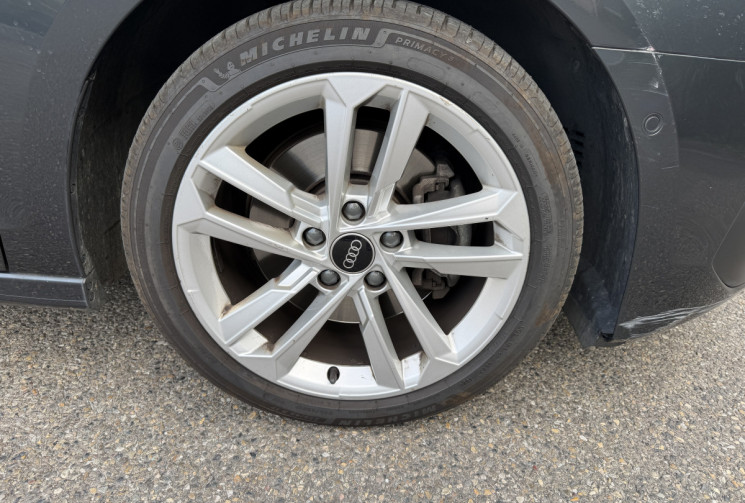 Audi A3 SPORTBACK 35 TFSI 150 ch Business line 1ière main / Historique complet AUDI / Sièges sport