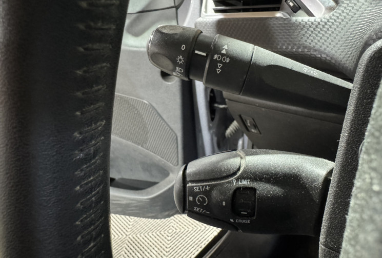 Peugeot 2008 GARANTIE 1 AN 1.2 VTi 82 cv STYLE 