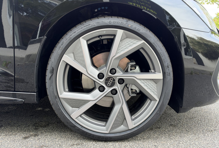 Audi A3 SPORTBACK S-Line 35 TDi 150 S-Tronic / NEUVE / Toit ouvrant / Sonos / 360° / Garantie 09/28