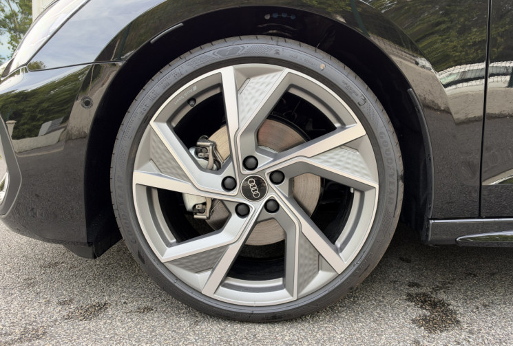 Audi A3 SPORTBACK S-Line 35 TDi 150 S-Tronic / NEUVE / Toit ouvrant / Sonos / 360° / Garantie 09/28