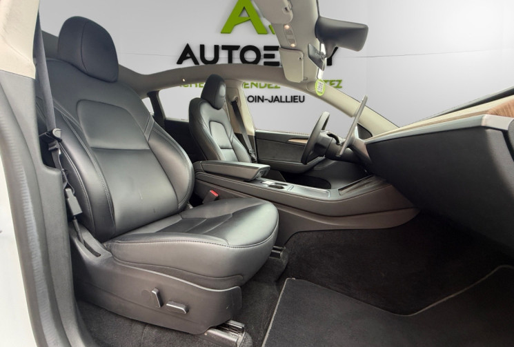Tesla Model Y STANDARD RANGE / 299 CH / SOH 90.5%