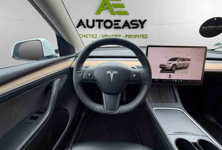 Tesla Model Y STANDARD RANGE / 299 CH / SOH 90.5%