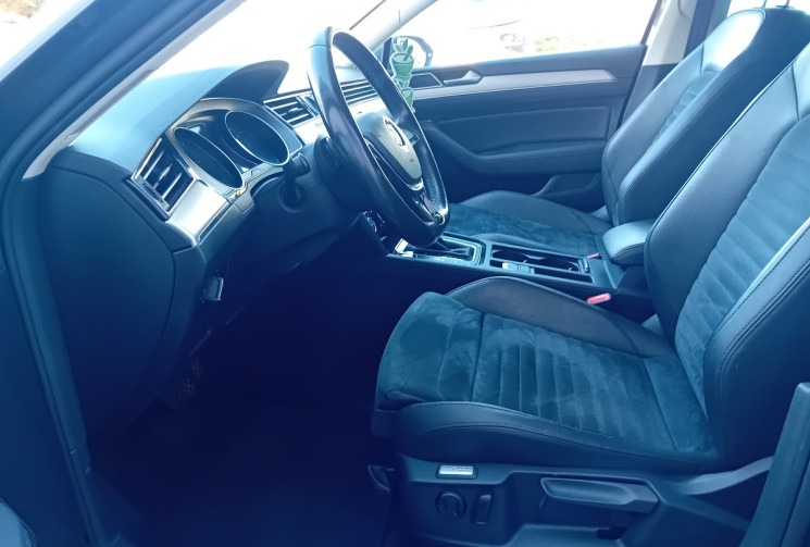 Volkswagen Passat 1.6 TDI Carat 120 ch BlueMotion Technology DSG7