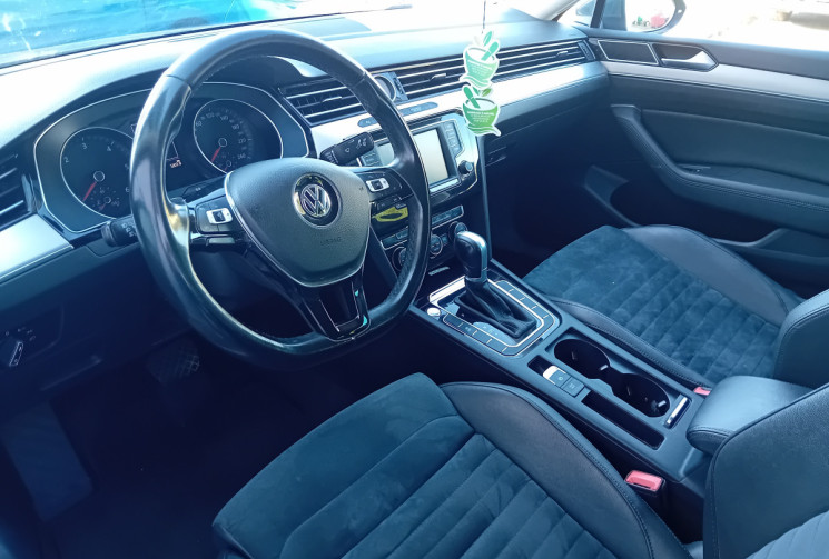 Volkswagen Passat 1.6 TDI Carat 120 ch BlueMotion Technology DSG7