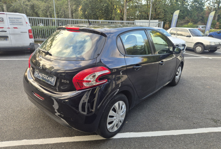 Peugeot 208 1.4 hdi Envy