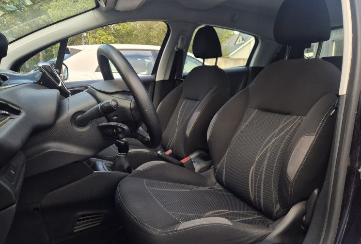 Peugeot 208 1.4 hdi Envy