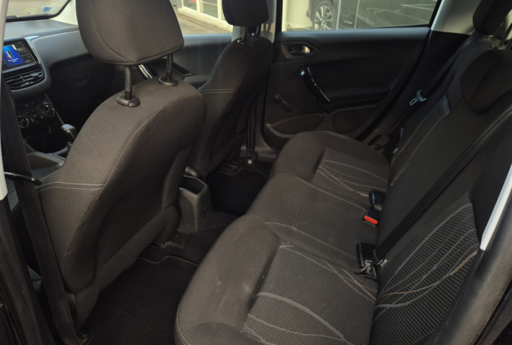 Peugeot 208 1.4 hdi Envy