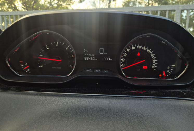 Peugeot 208 1.4 hdi Envy