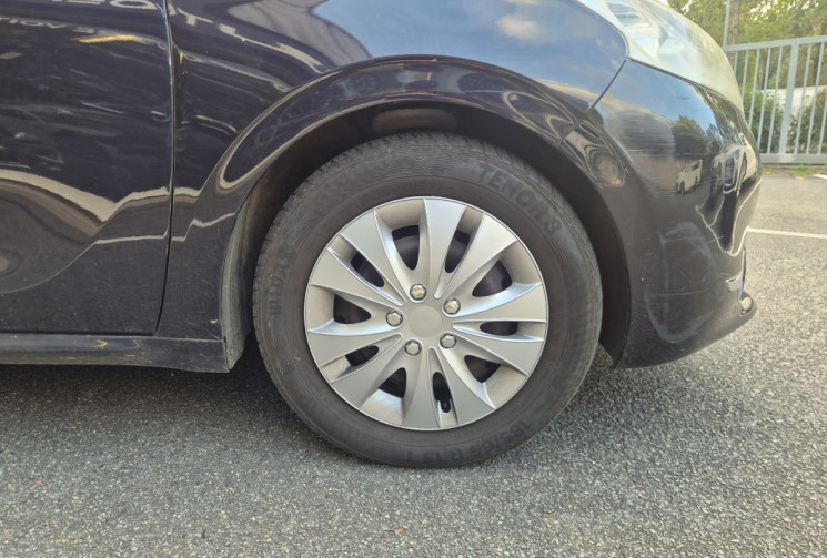 Peugeot 208 1.4 hdi Envy