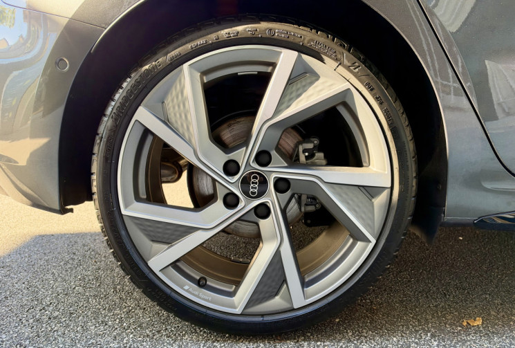 Audi A3 SPORTBACK S-Line 35 TDi 150 S-Tronic / NEUVE / Toit ouvrant / Sonos / 360° / Garantie 09/28