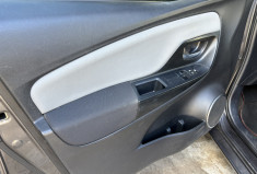 Toyota Yaris 1.5 HSD 100 DYNAMIC ( BOITE AUTO)