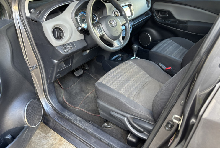 Toyota Yaris 1.5 HSD 100 DYNAMIC ( BOITE AUTO)