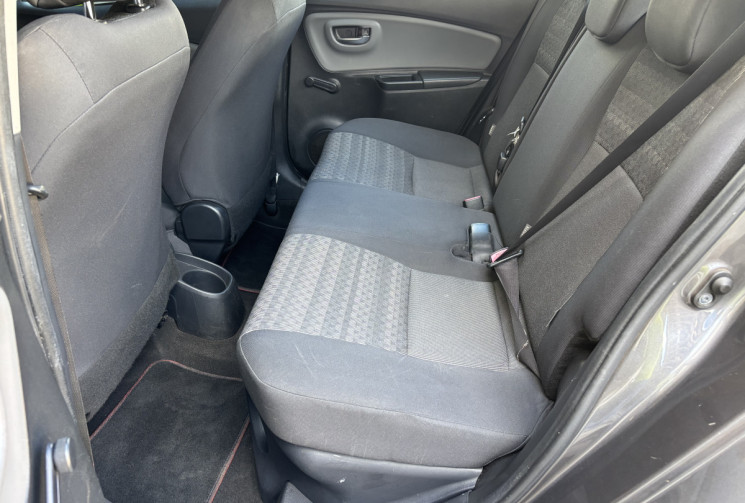 Toyota Yaris 1.5 HSD 100 DYNAMIC ( BOITE AUTO)