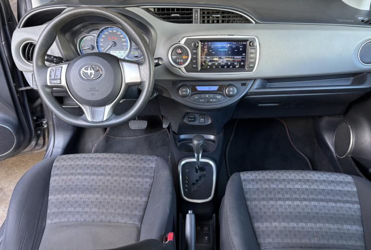 Toyota Yaris 1.5 HSD 100 DYNAMIC ( BOITE AUTO)