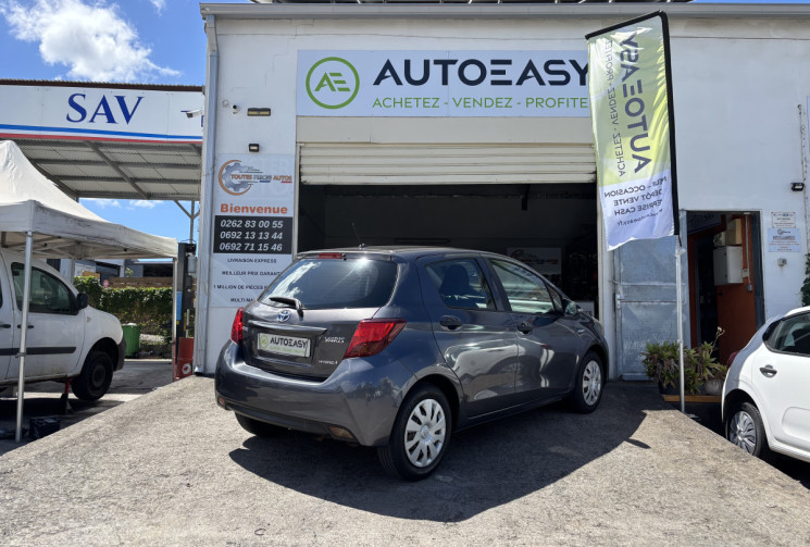 Toyota Yaris 1.5 HSD 100 DYNAMIC ( BOITE AUTO)