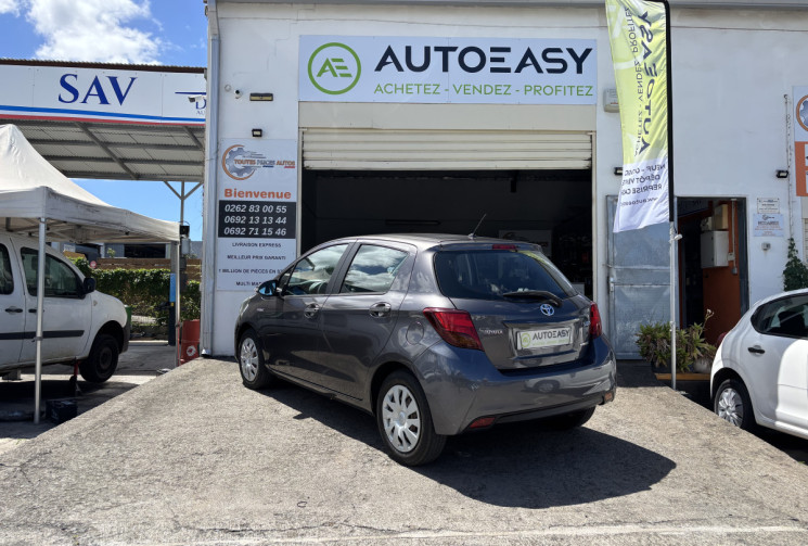 Toyota Yaris 1.5 HSD 100 DYNAMIC ( BOITE AUTO)