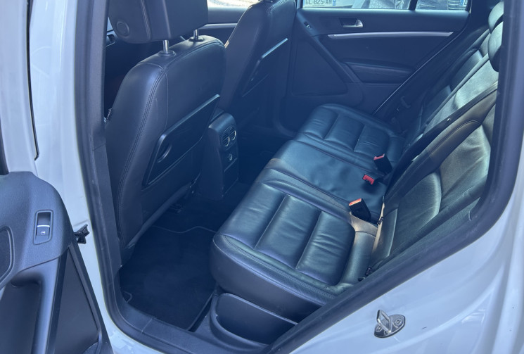 Volkswagen Tiguan 2.0 TDI 177 CV DSG 7 4MOTION  R-LINE  / 4 PNEUS NEUFS 