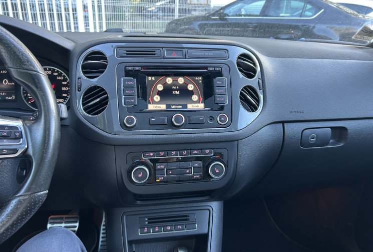 Volkswagen Tiguan 2.0 TDI 177 CV DSG 7 4MOTION  R-LINE  / 4 PNEUS NEUFS 