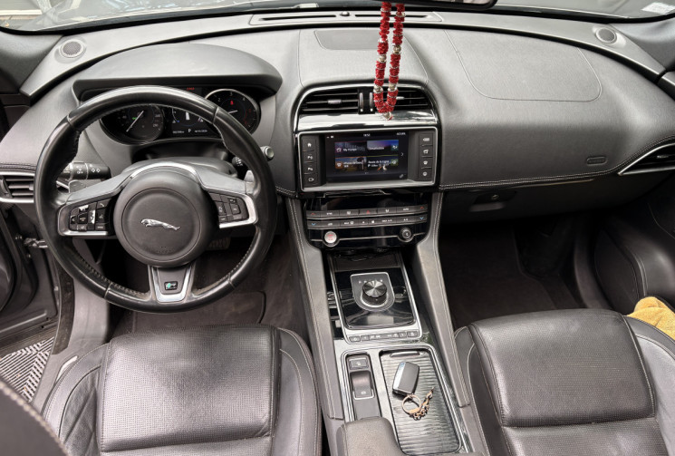 Jaguar F-Pace 20d 2.0D AWD 180cv R-DYNAMIC