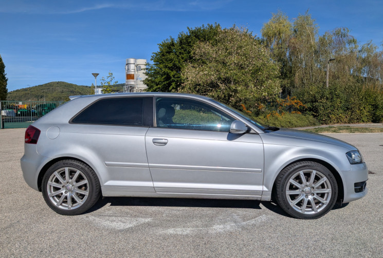 Audi A3  1.6 TDI 105 DESIGN EDITION
