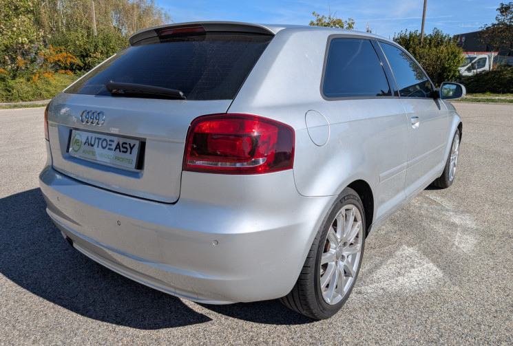 Audi A3  1.6 TDI 105 AMBIENTE DPF