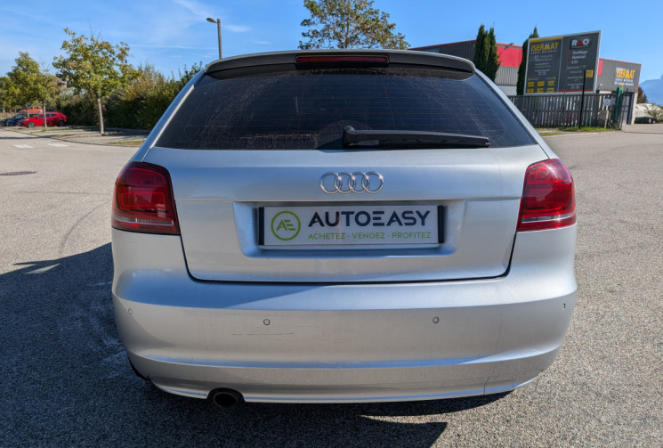Audi A3  1.6 TDI 105 AMBIENTE DPF