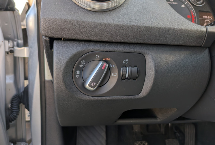 Audi A3  1.6 TDI 105 AMBIENTE DPF