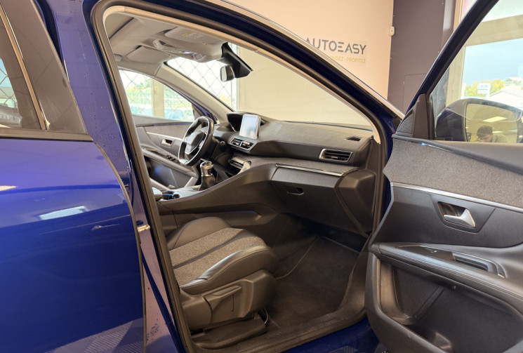 Peugeot 3008 1.6 BLUEHDI 120 ALLURE / KIT DISTIBUTION NEUF 