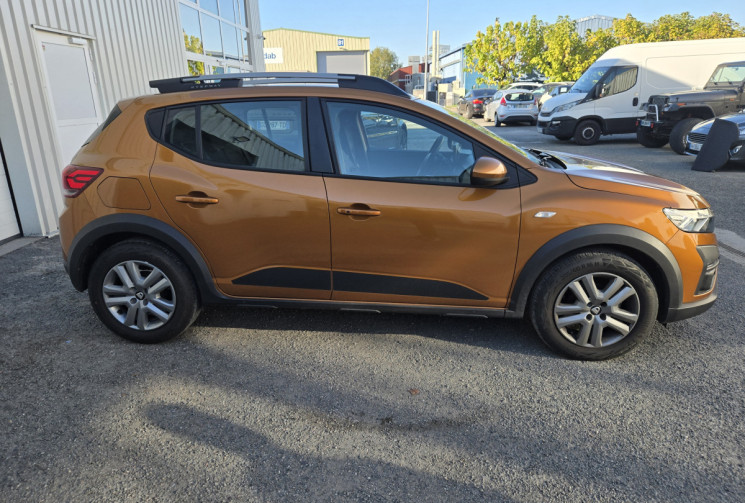 Dacia Sandero III Stepway 1.0 TCe BVM6 90 cv  CONFORT* CARPLAY * CLIM AUTO * FAIBLE Km*   