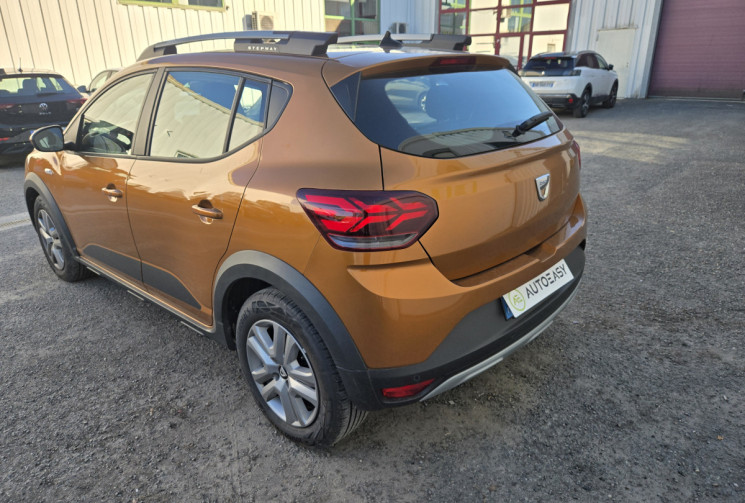 Dacia Sandero III Stepway 1.0 TCe BVM6 90 cv  CONFORT* CARPLAY * CLIM AUTO * FAIBLE Km*   