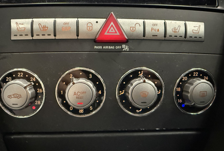 Mercedes SLK 350 272 ch V6 / XENON / CHAUFFAGE DE NUQUE / SIEGES CHAUFFANTS