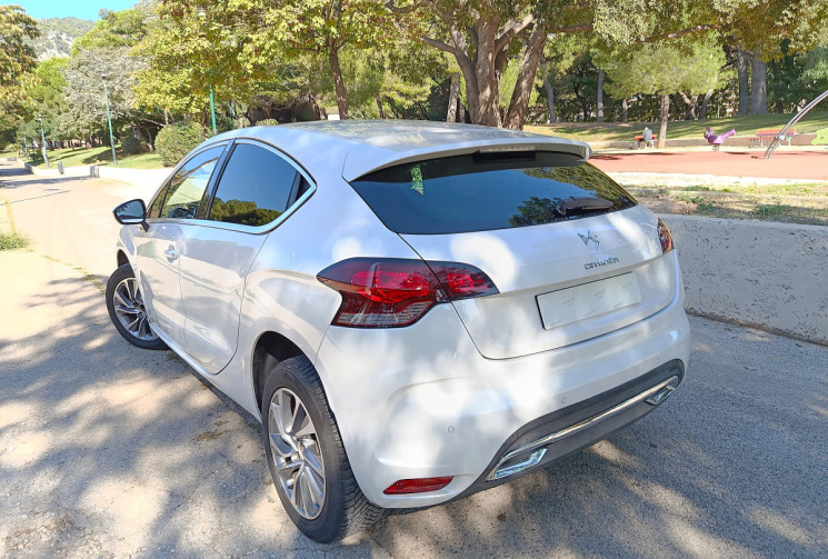 Citroën DS4 1.6 HDI 115 CH - SO CHIC - Distrib faite - Clim Auto - Radars - Bluetooth