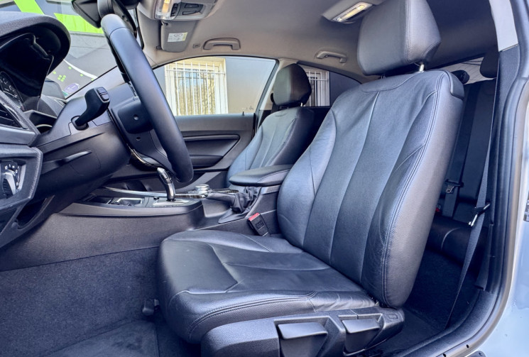 BMW Série 1 125i F21 LCI 218 ch Urban Chic BVA8 / Volant M Sport / Camera / Entretien BMW / 125