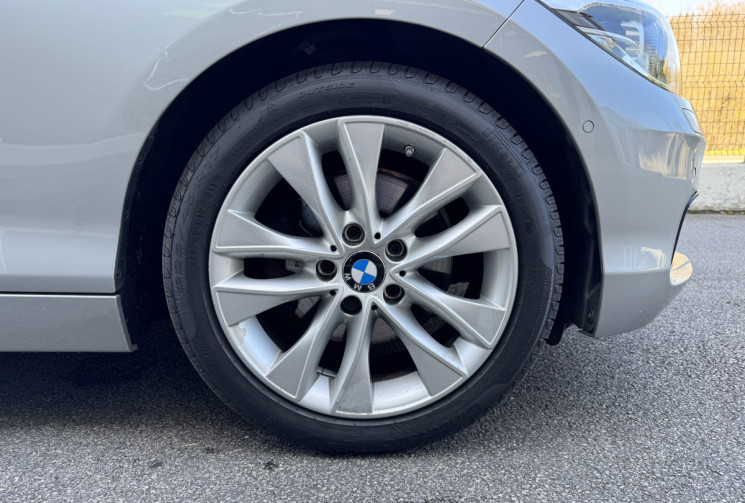 BMW Série 1 125i F21 LCI 218 ch Urban Chic BVA8 / Volant M Sport / Camera / Entretien BMW / 125
