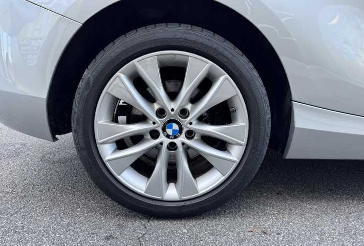 BMW Série 1 125i F21 LCI 218 ch Urban Chic BVA8 / Volant M Sport / Camera / Entretien BMW / 125