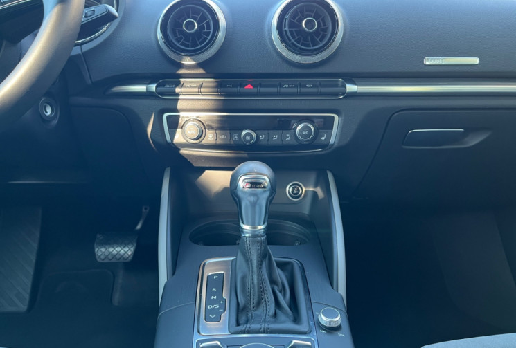 Audi A3 SPORTBACK 1.6 30 tdi ambition lux