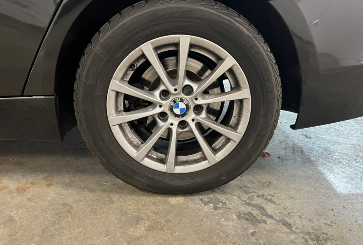 BMW Série 3 F30 - 320i Lounge 184 Très bel état / Suivi rigoureux BMW / Clim auto / Radar AR